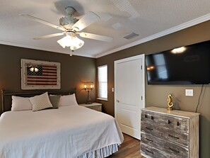 Townhome, Multiple Beds, Jetted Tub (A)