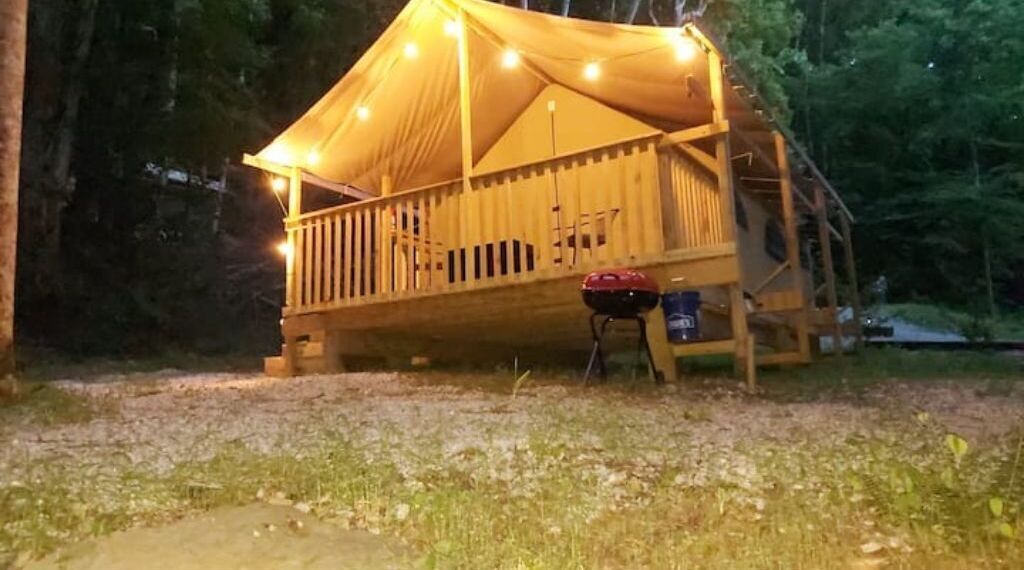 Creek Side Glamper in the Red River Gorge