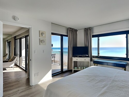 Emerald Towers by Southern Vacation Rentals
