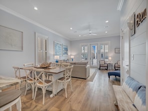 Dining - West Side Cottages by Southern Vacation Rentals (Gulf Shores)