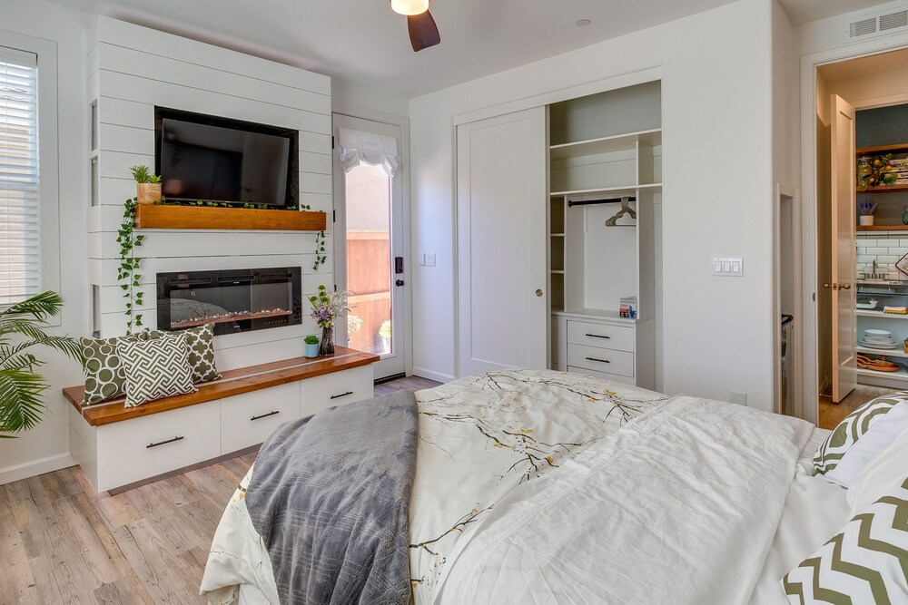 Elk Grove Studio w/ Private Patio Walk to Casino! Elk Grove Vrbo