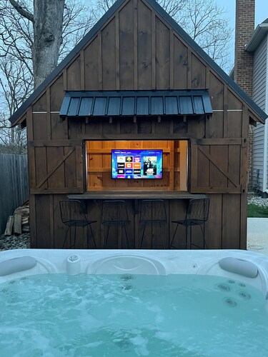 Private Pool, 1st Floor Bedroom, Hershey Park, Ski Roundtop, Yellow Breeches.