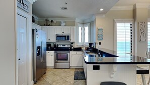 Private kitchen - Seachase #1501W by Southern Vacation Rentals (Orange Beach)