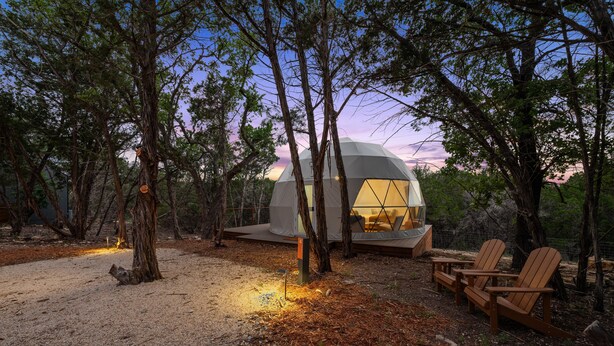 Terrace/patio - Boutique Resort for Weddings & Retreats w/ Pool, Wellness, Pickleball, & More! (Wimberley)