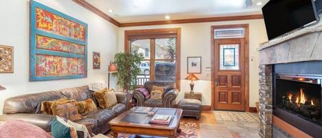 TV, fireplace, offices