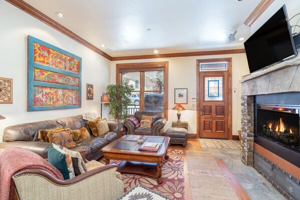 TV, fireplace, offices