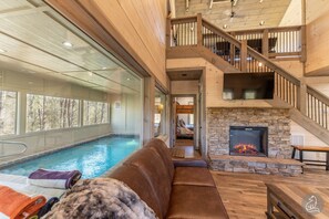 Interior - Private Getaway on 3 Acres 5BR Loaded 4King Suites Indoor Pool Theater Game Rm (Sevierville)