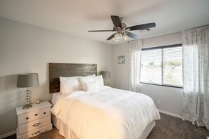 3 bedrooms - Stunning home in the heart of Scottsdale (Scottsdale)