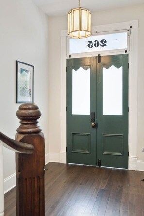 Interior - The Belle Suite at 265 Rutledge (Charleston)