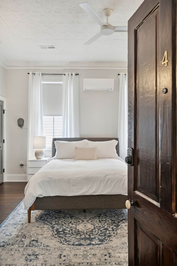 1 habitación, escritorio, wifi y ropa de cama 