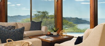 New Listing! Expansive Ocean Views - Private Luxury Villa.