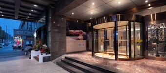 ELONG ANYUN HOTEL (Hongqiao Railway Station, National Convention and Exhibition Center, Xujing)