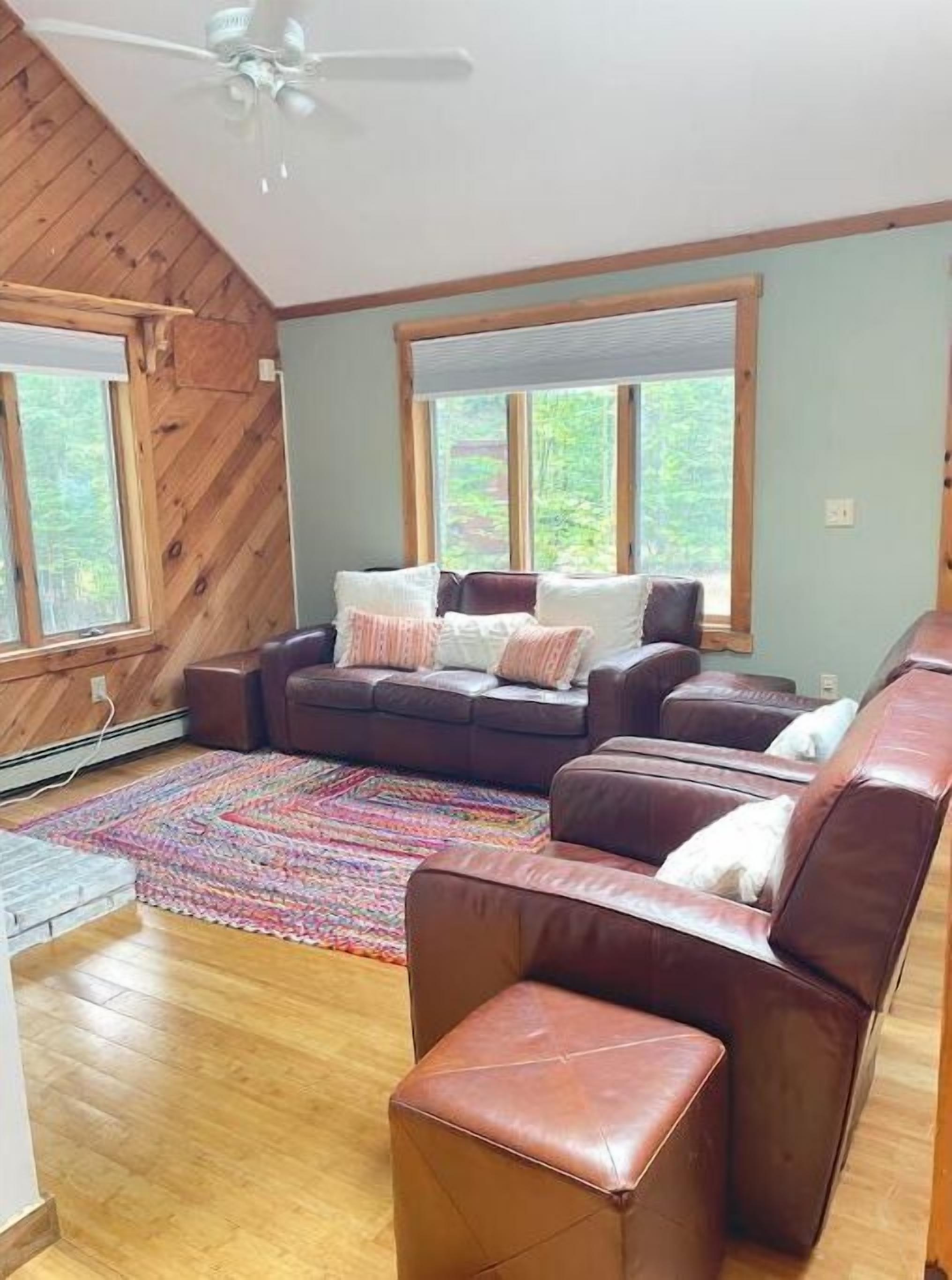 The Campton Cabin - Hike, Swim, Relax, and Ski