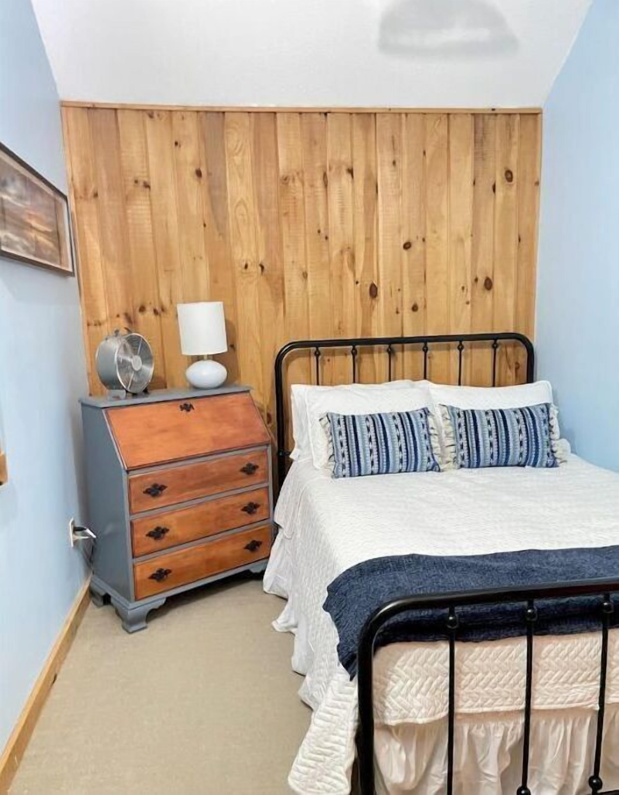 The Campton Cabin - Hike, Swim, Relax, and Ski