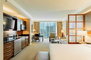 1 多间卧室、客房内保险箱、熨斗/熨衣板、免费 WiFi