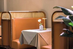Restaurant - Golden Silver Bay Seaview Hotel (Dali Shuanglang Branch) (Dali City)