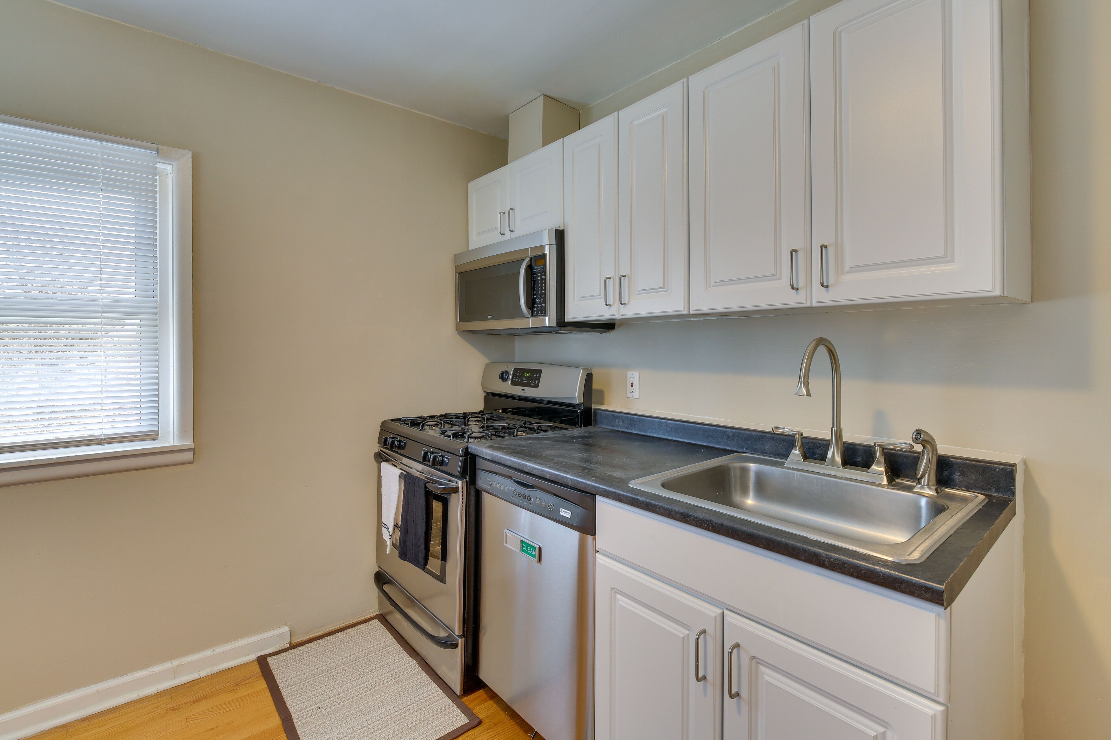 Hopewell Junction Escape w/  Smart TV!