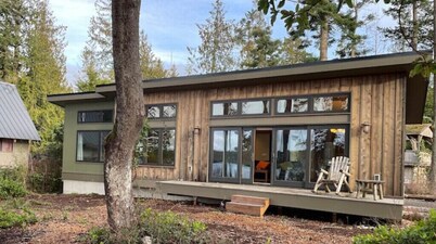 Marrowstone Waterfront Cottage