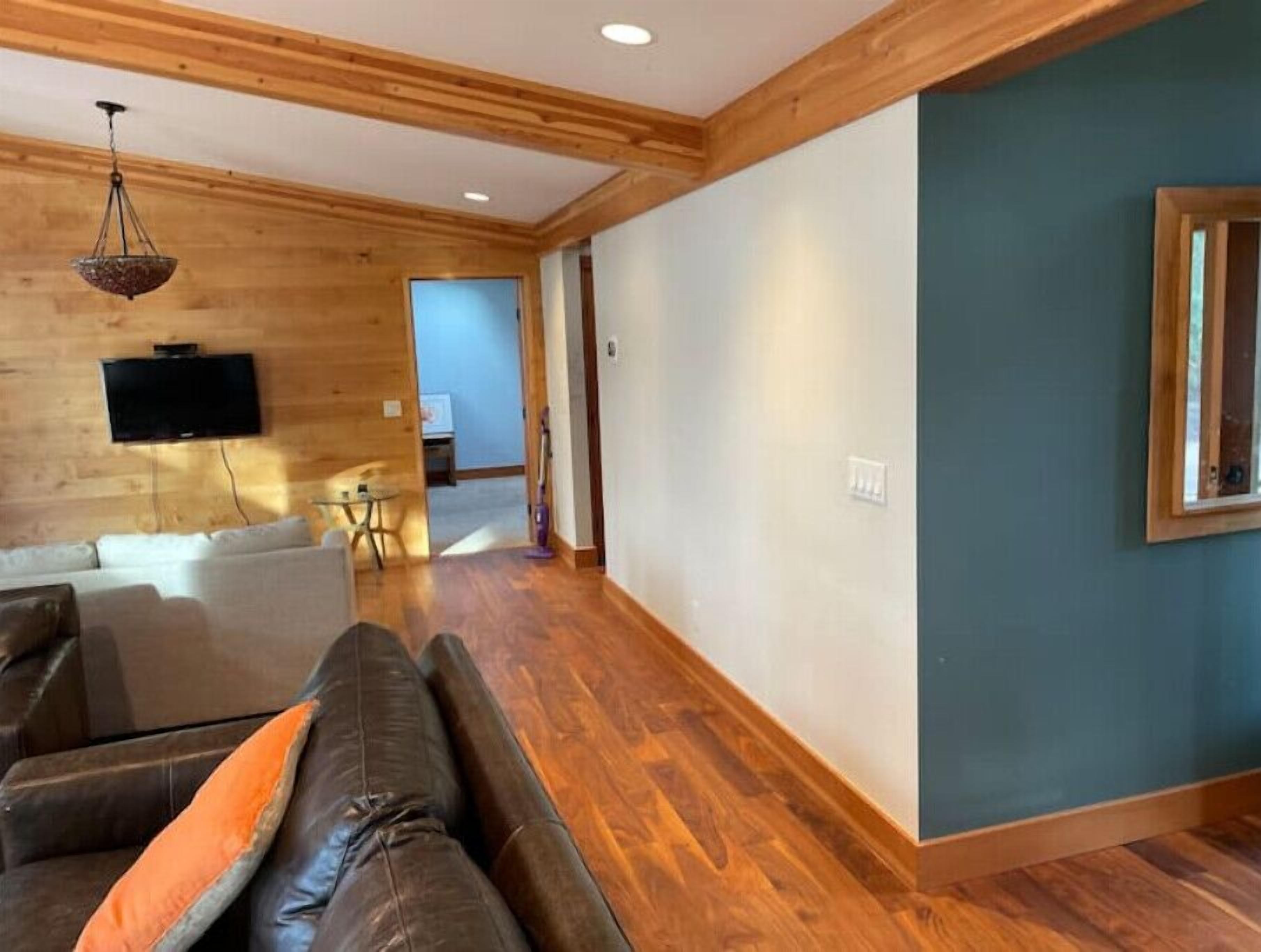 Marrowstone Waterfront Cottage