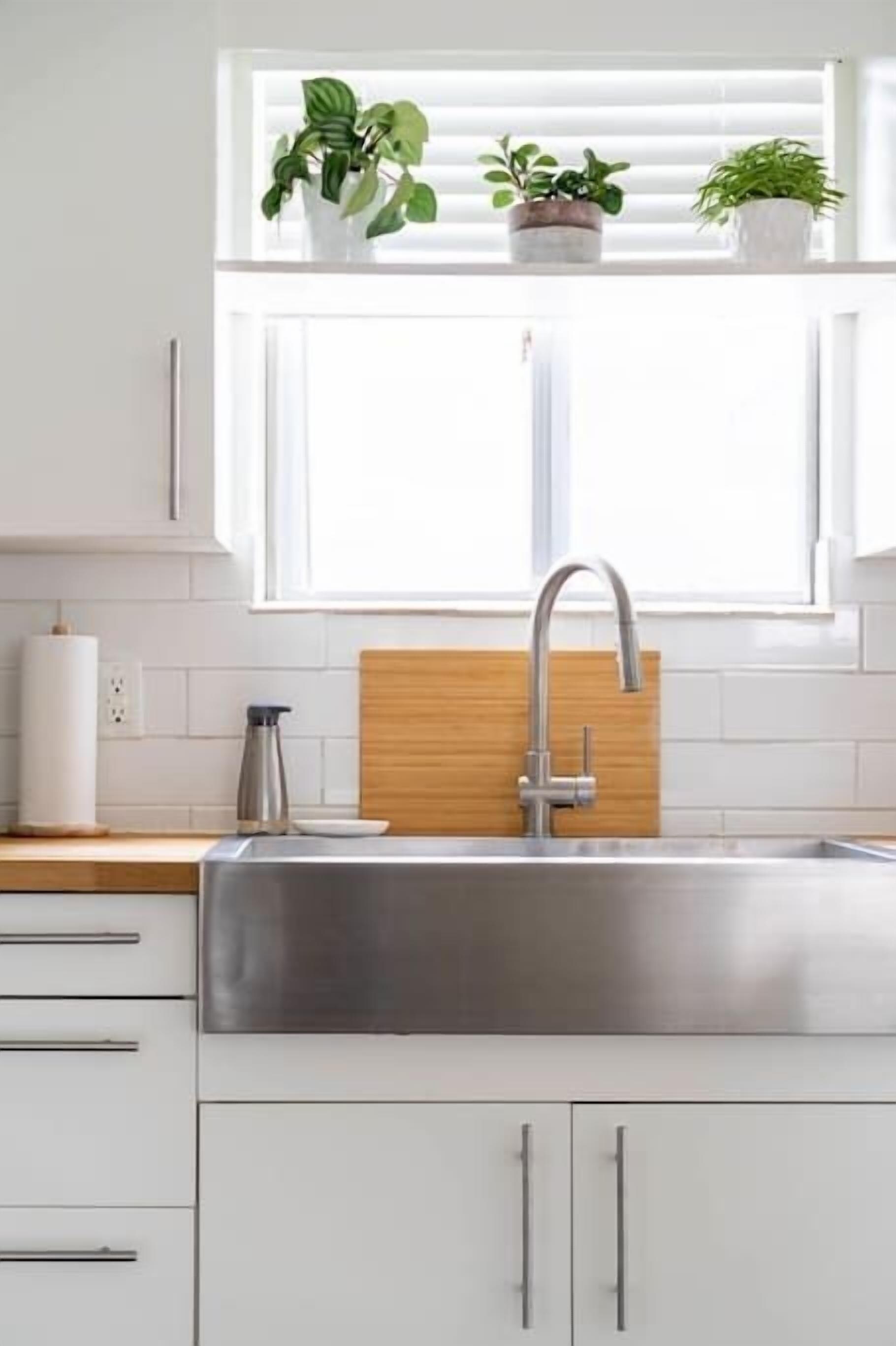 Large private deck near downtown