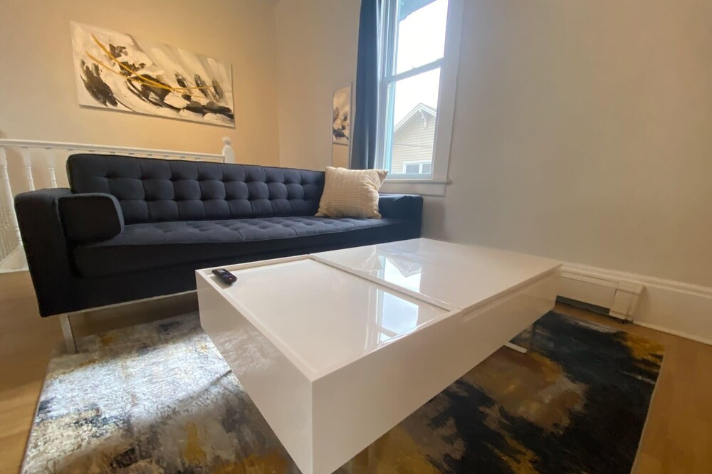 Top floor studio near hospital