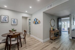 Interior - Gorgeous Townhome in the Heart of Phoenix (Phoenix)