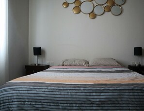 Free WiFi, bed sheets
