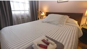 2 Schlafzimmer, Schreibtisch, WLAN, Bettwäsche