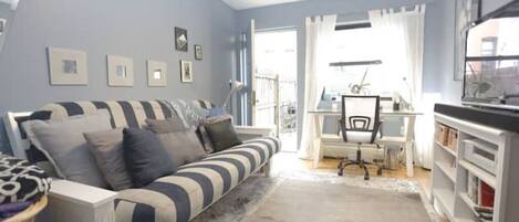 TV, DVD player, offices