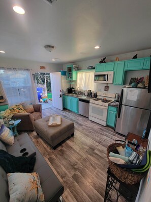 Private kitchen - New Build 1 Bedroom 1 Bath Beach Themed perfect little place 1/2 mile to Harbor! (Oceanside)