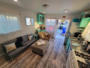 Living area - New Build 1 Bedroom 1 Bath Beach Themed perfect little place 1/2 mile to Harbor! (Oceanside)