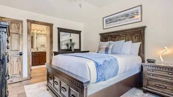 3 slaapkamers, luxe beddengoed, bedden met traagschuimmatras