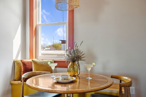 Downtown Park Circle Gem! | The Contemporary