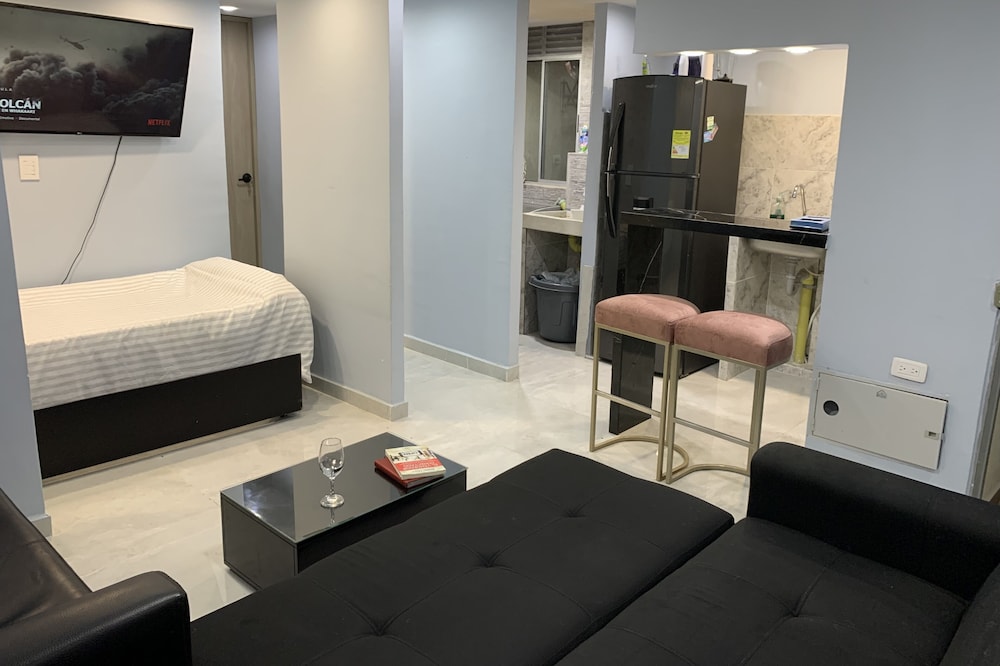 Apt new Superfurnished 2tv 4 Beds.