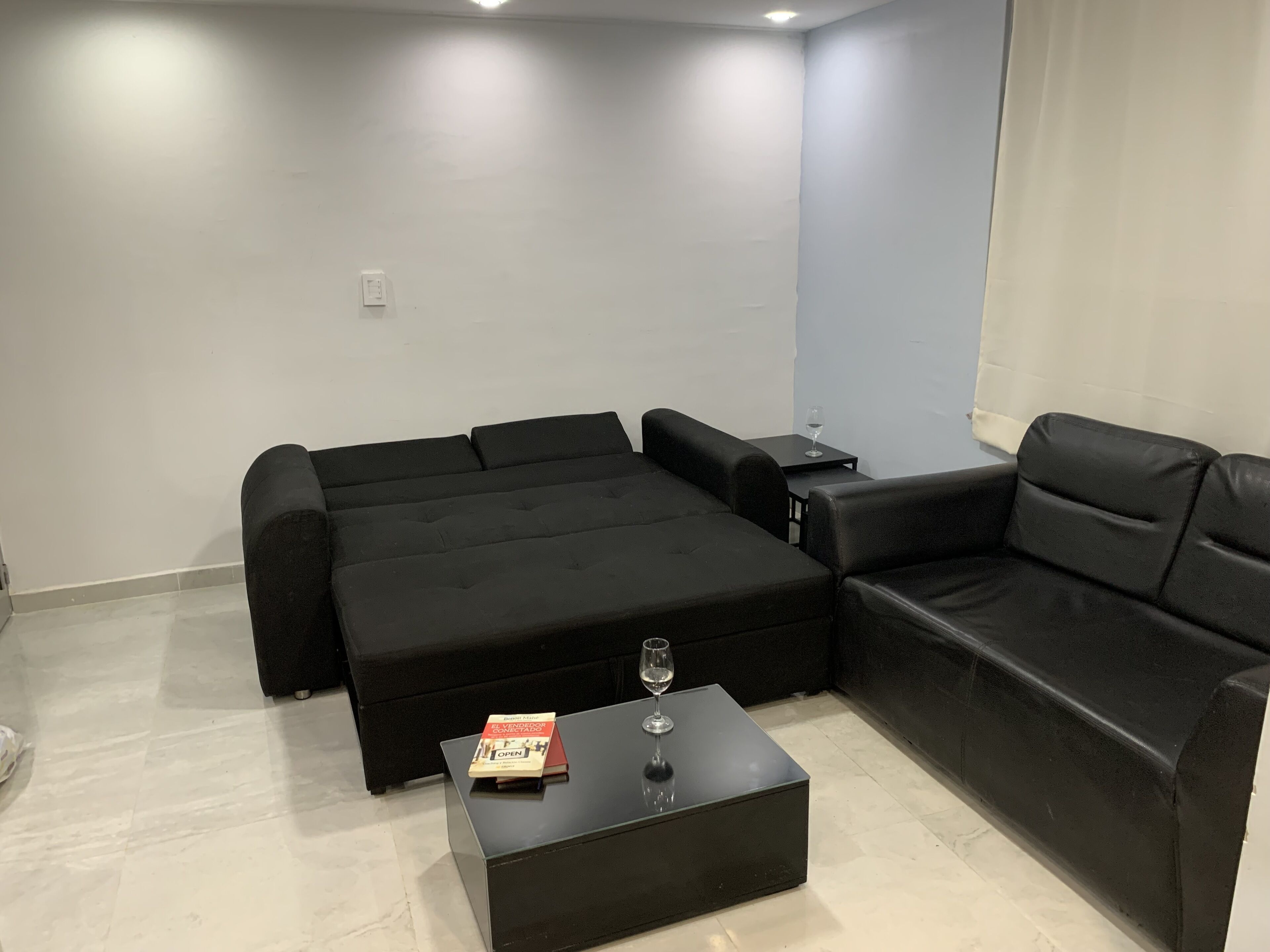 Apt new Superfurnished 2tv 4 Beds.