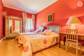 3 bedrooms, Internet