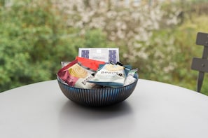 Apartment (1 Bedroom) | Interior detail - The Little Library (London)