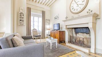 Televisie en een tafeltennistafel