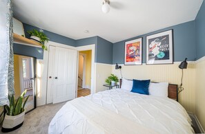 5 chambres, fer et planche à repasser, Wi-Fi, draps fournis