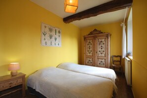 3 chambres, lit de bébé portatif, accès au Wi-Fi (inclus)