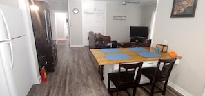 Interior - Cozy Spacious Home with extra large yard, bbq grill, playset, fire pit and porch (Longview)