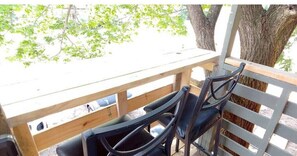 Property grounds - Downtown Longview Cozy Loft -Near Hospital + Grill (Longview)