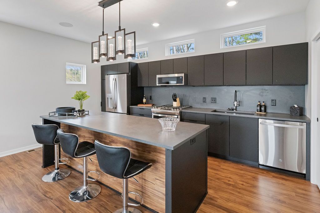 Huge kitchen with everything you need