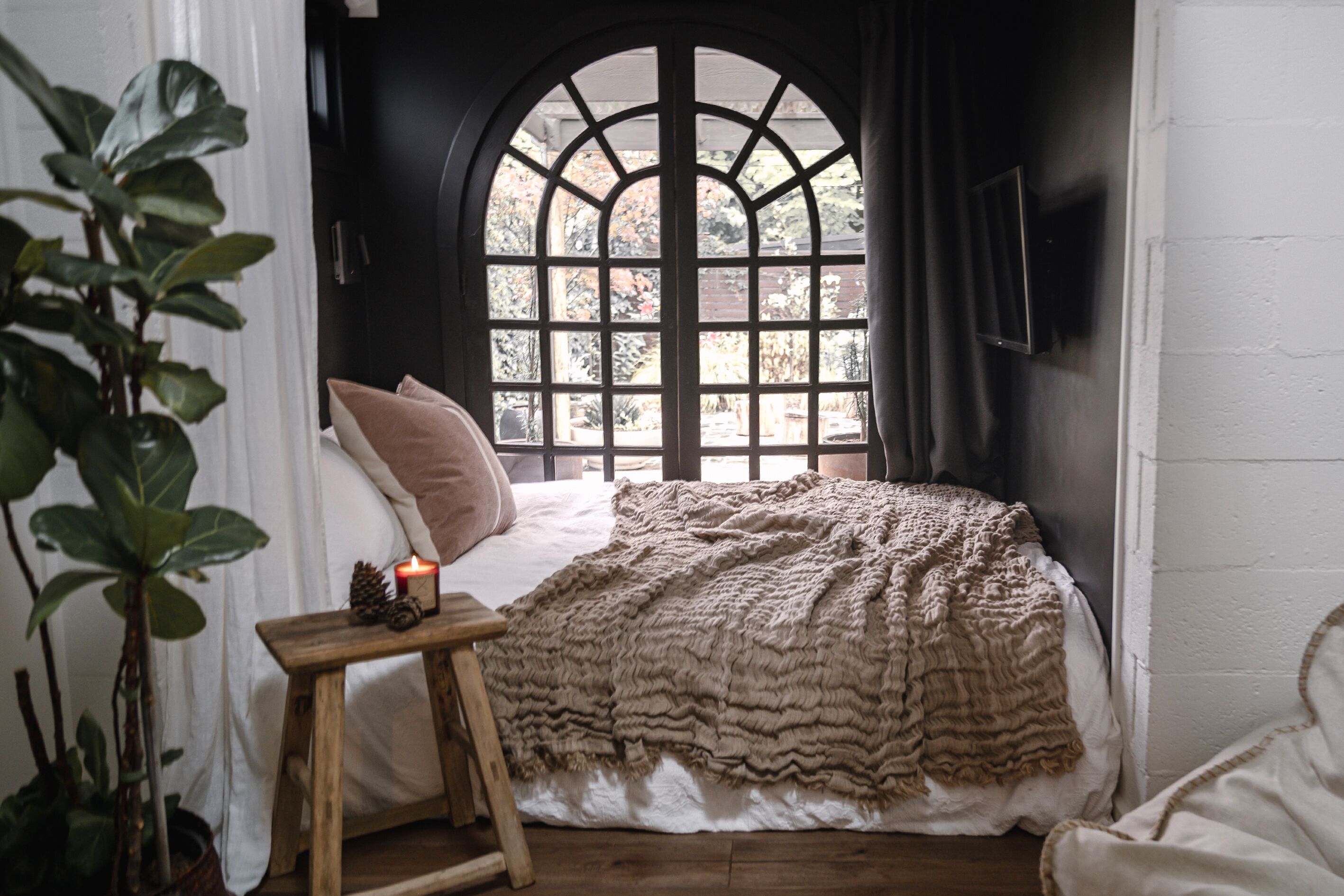 SABLE MAE Luxury Rustic Ranch