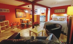 Superior Apartment | 1 bedroom, premium bedding, down comforters, soundproofing - La Casa del Pintor (Cudillero)