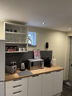 Interior - Newly refurbished Unique Apartment Cheltenham (Cheltenham)