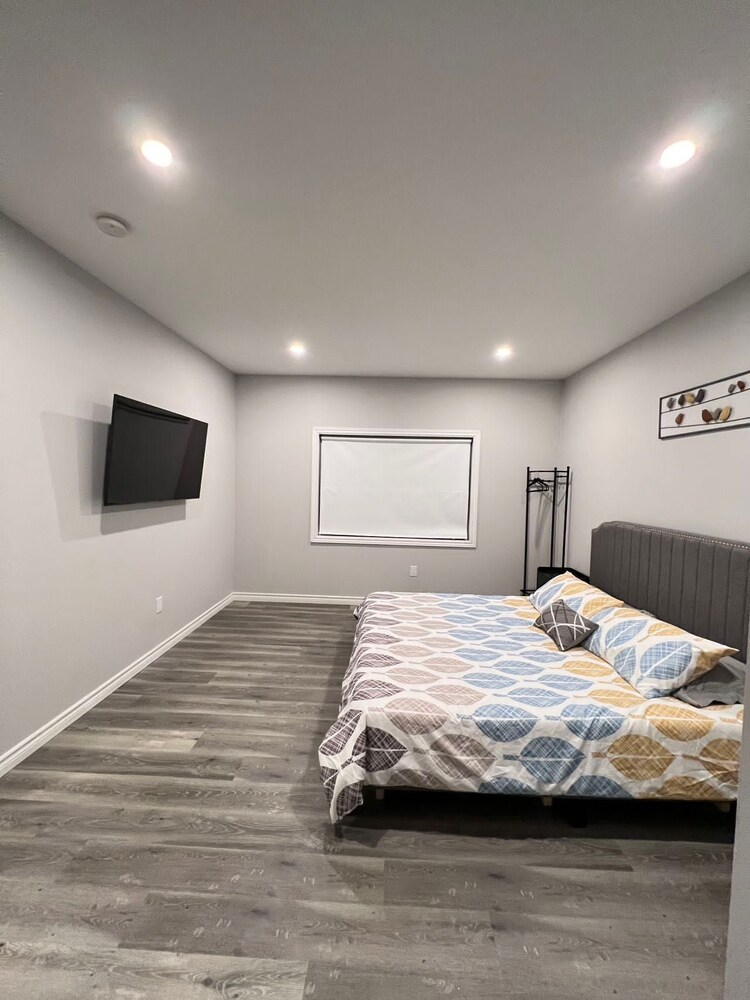 Luxury Modern Cottage Best Sunset at Sturgeon Lake Kawartha Lakes Stayz