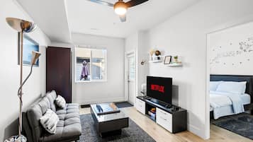 2 bedrooms, desk, iron/ironing board, free WiFi