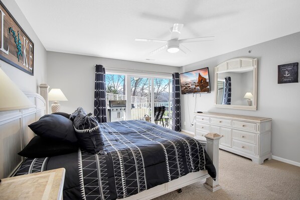 3 bedrooms, iron/ironing board, free WiFi, bed sheets