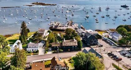 Amazing harbor/ocean views of Pepperrell Cove